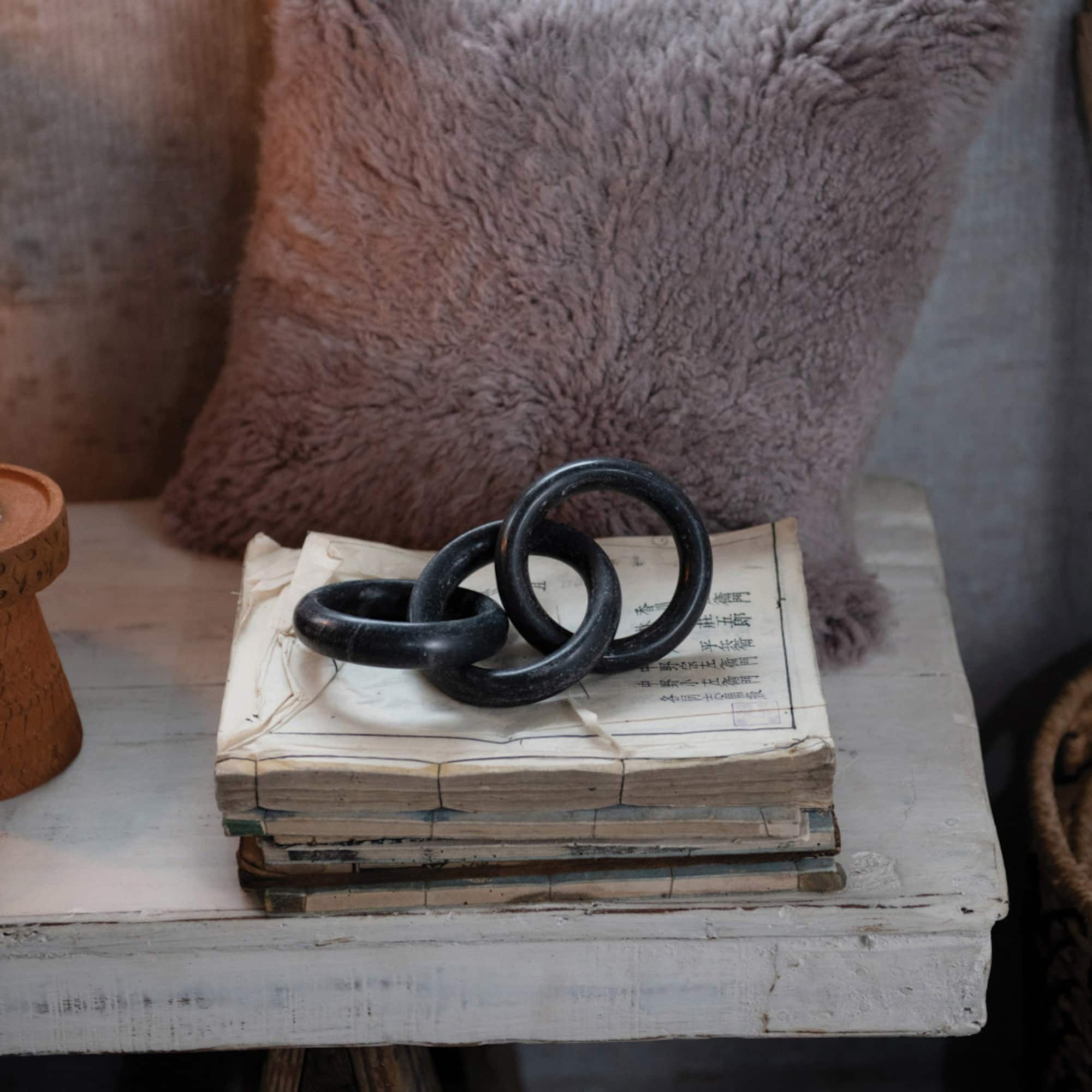 Hello Honey® 9.5" Black Marble Circle Chain Décor
